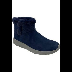 Skechers On-the-GO City Water Repellent Suede Boots Winter Gleam Blue - Medium
